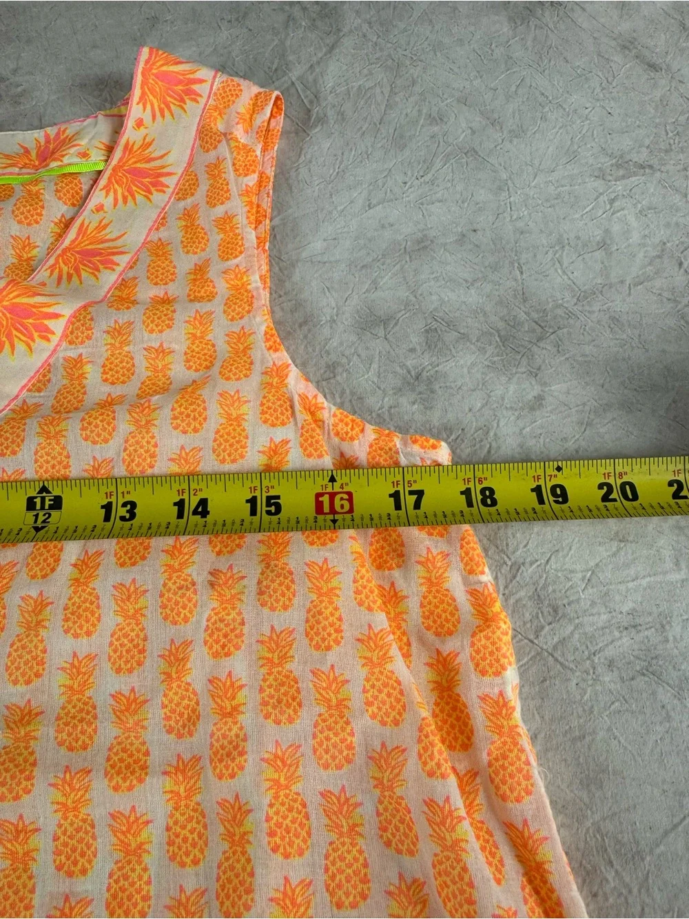 Vineyard Vines Orange Pineapple Print V-Neck Tank Xanax - Picture 6 of 6